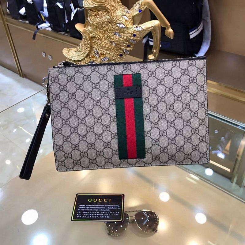 Gucci Handbags 665